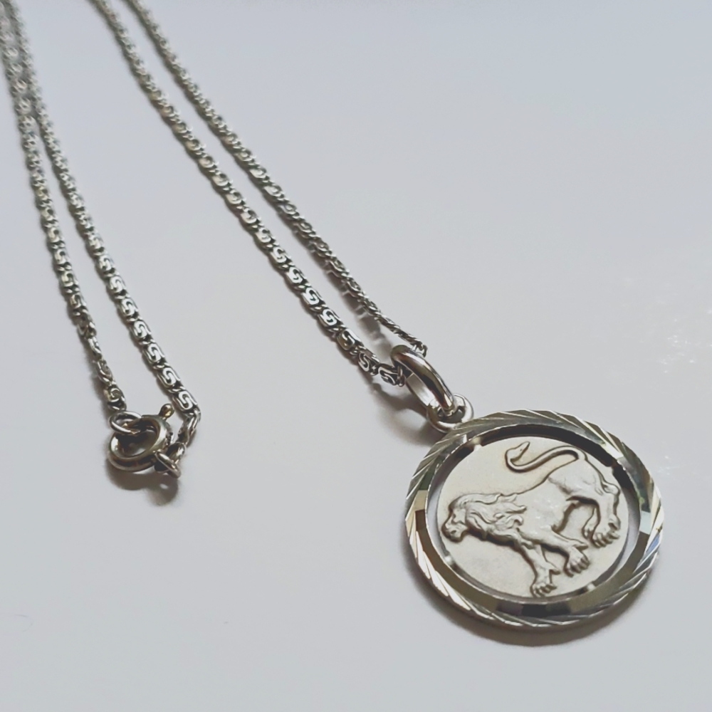 Leo Zodiac Pendant Necklace
